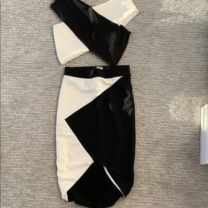Black/White 2-Piece Set, Size Small
